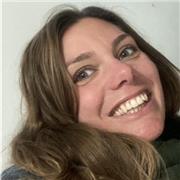 Maestra de primaria, con conocimientos en Pedagogía Montessori, se ofrece a acompañar a los y las alumnas en su aprendizaje